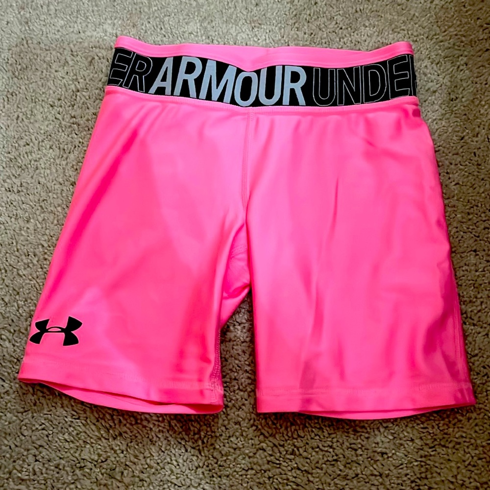 Barely worn under armor biker shorts